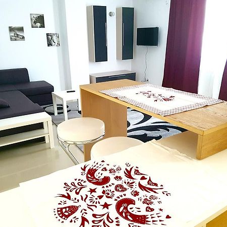 Apartament Fundeni Bukarest Eksteriør billede