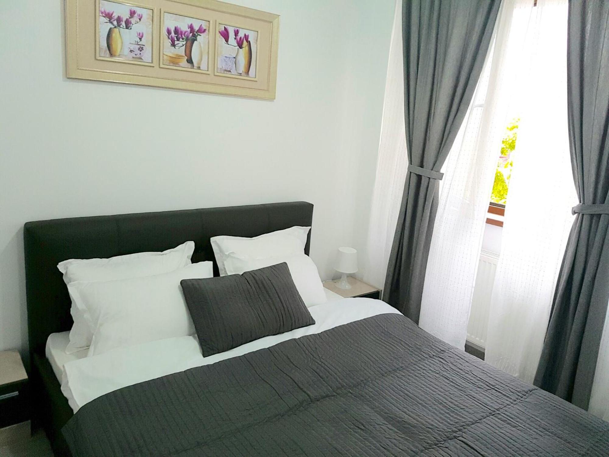Apartament Fundeni Bukarest Eksteriør billede